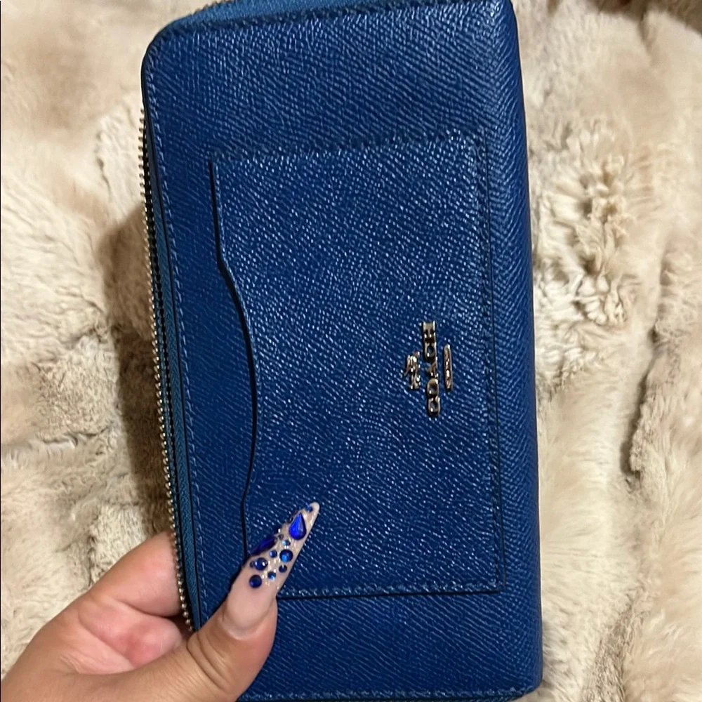 Coach Accordion Zip Wallet - Picture 3 of 15